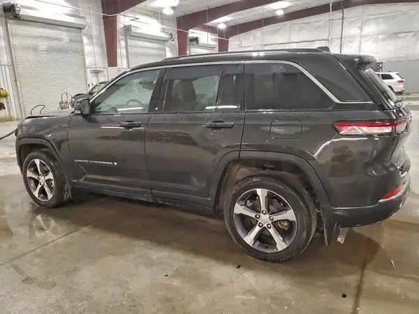 1C4RJHBG1PC596287 2023 JEEP GRAND CHEROKEE - Image 2
