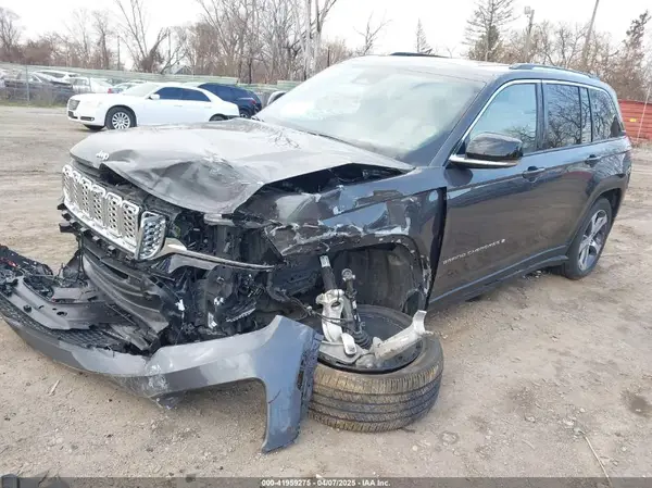 1C4RJHBG1PC642541 2023 JEEP GRAND CHEROKEE - Image 2