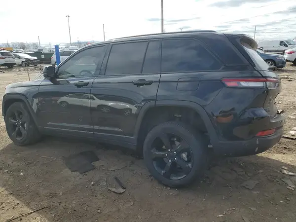 1C4RJHBG1PC667228 2023 JEEP GRAND CHEROKEE - Image 2