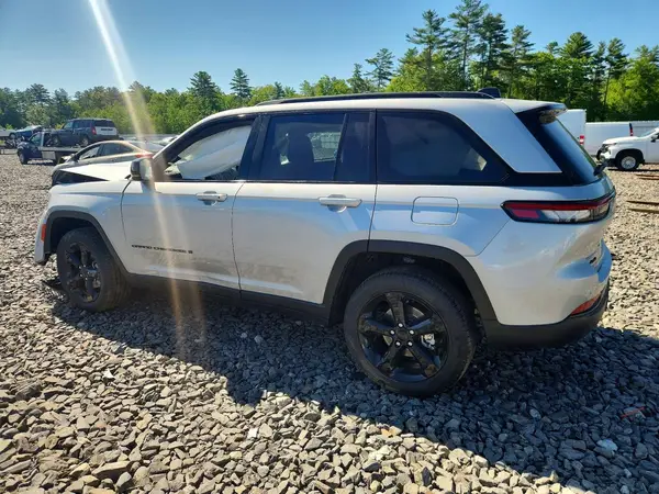 1C4RJHBG1SC371456 2025 JEEP GRAND CHEROKEE - Image 2