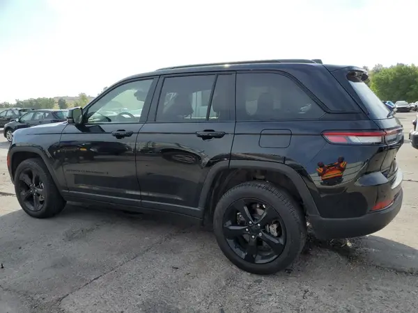 1C4RJHBG2PC504362 2023 JEEP GRAND CHEROKEE - Image 2