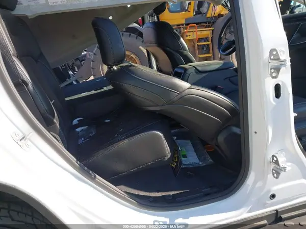 1C4RJHBG2PC521534 2023 JEEP GRAND CHEROKEE - Image 8