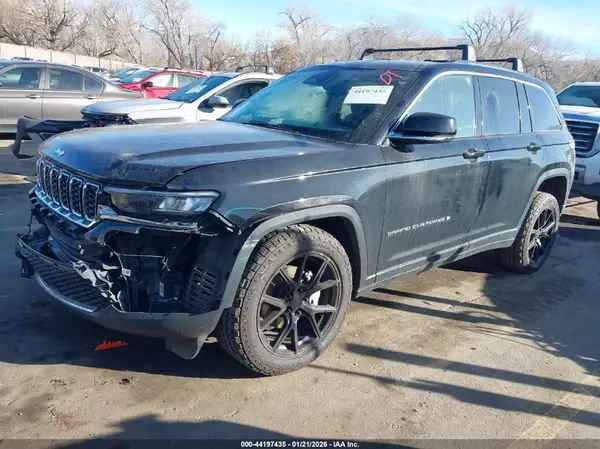 1C4RJHBG2PC523624 2023 JEEP GRAND CHEROKEE - Image 2