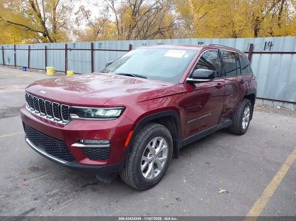 1C4RJHBG2PC528127 2023 JEEP GRAND CHEROKEE - Image 2