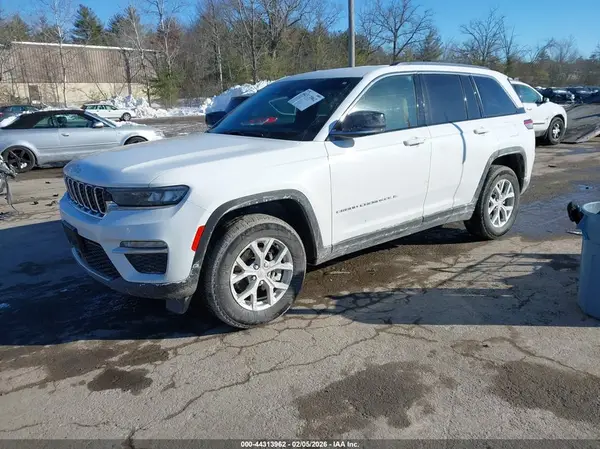 1C4RJHBG2PC530430 2023 JEEP GRAND CHEROKEE - Image 2