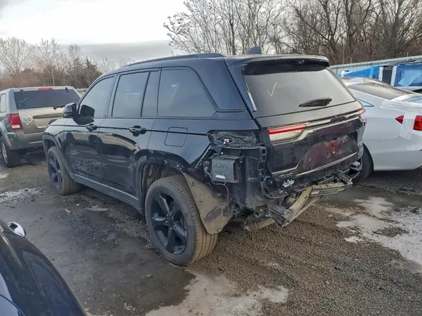 1C4RJHBG2PC530928 2023 JEEP GRAND CHEROKEE - Image 2