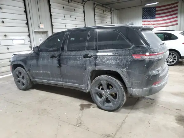 1C4RJHBG2PC659185 2023 JEEP GRAND CHEROKEE - Image 2