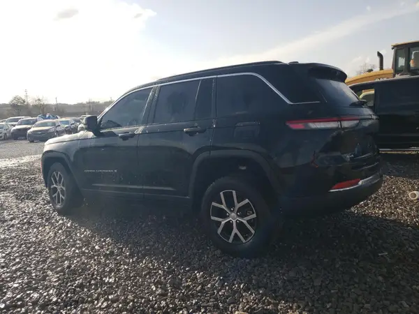 1C4RJHBG2S8630832 2025 JEEP GRAND CHEROKEE - Image 2