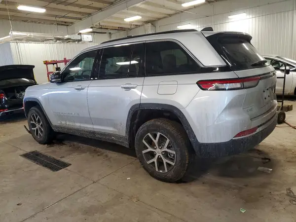 1C4RJHBG2S8738884 2025 JEEP GRAND CHEROKEE - Image 2