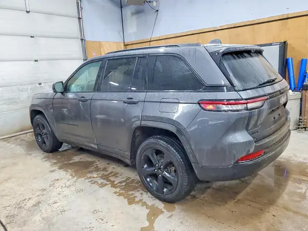 1C4RJHBG2SC301240 2025 JEEP GRAND CHEROKEE - Image 2