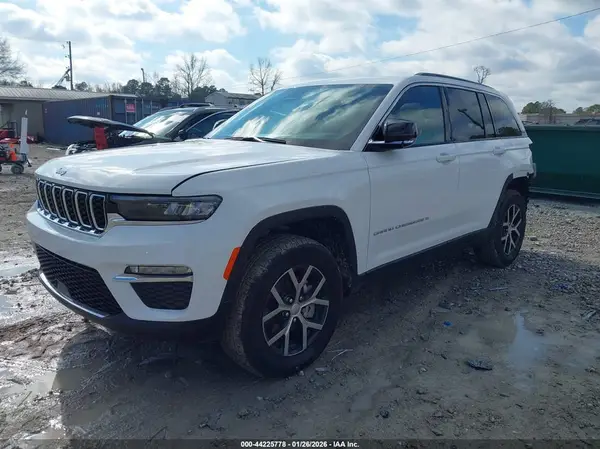 1C4RJHBG2SC362779 2025 JEEP GRAND CHEROKEE - Image 2