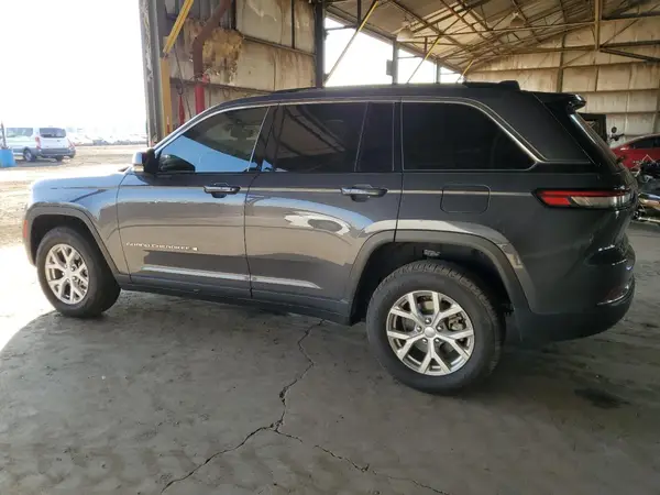 1C4RJHBG3P8720076 2023 JEEP GRAND CHEROKEE - Image 2