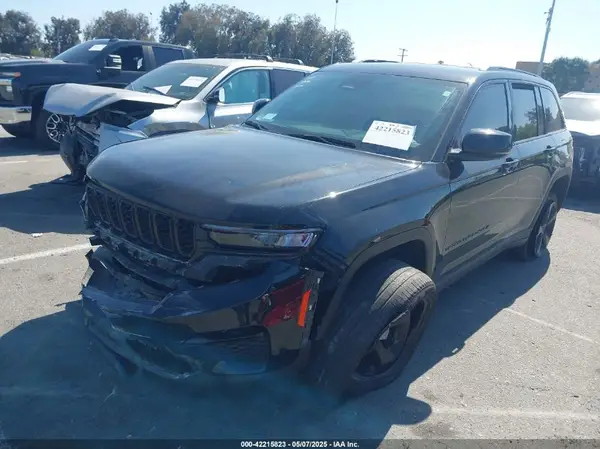 1C4RJHBG3PC569205 2023 JEEP GRAND CHEROKEE - Image 2