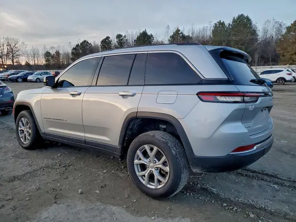 1C4RJHBG3PC585775 2023 JEEP GRAND CHEROKEE - Image 2