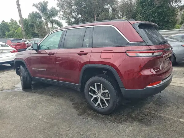 1C4RJHBG3RC236375 2024 JEEP GRAND CHEROKEE - Image 2