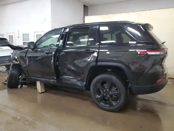 1C4RJHBG3RC238465 2024 JEEP GRAND CHEROKEE - Image 2