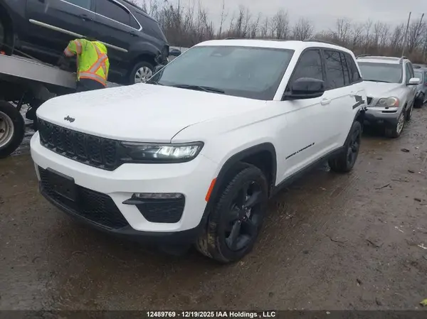 1C4RJHBG3SC322176 2025 JEEP GRAND CHEROKEE - Image 2