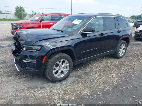 1C4RJHBG4P8892343 2023 JEEP GRAND CHEROKEE - Image 2