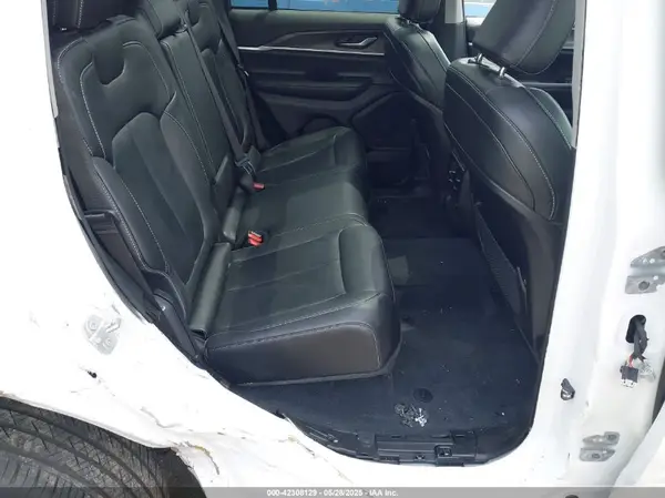 1C4RJHBG4PC506923 2023 JEEP GRAND CHEROKEE - Image 8