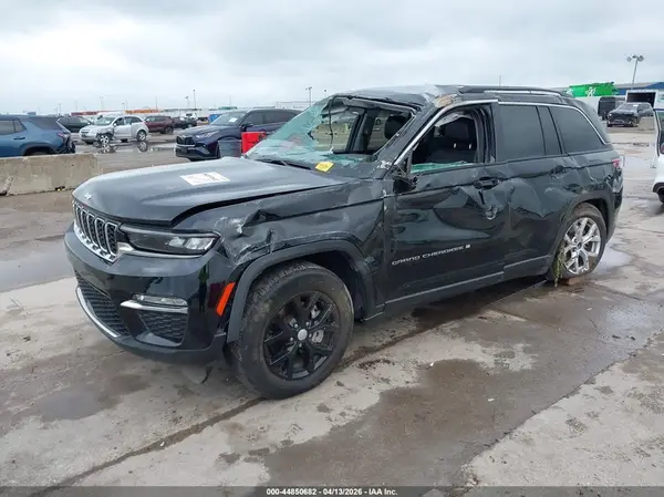 1C4RJHBG4PC528128 2023 JEEP GRAND CHEROKEE - Image 2