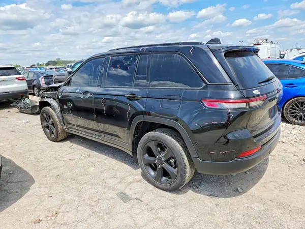 1C4RJHBG4PC533975 2023 JEEP GRAND CHEROKEE - Image 2