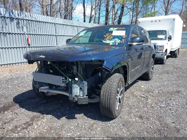 1C4RJHBG4R8582132 2024 JEEP GRAND CHEROKEE - Image 2