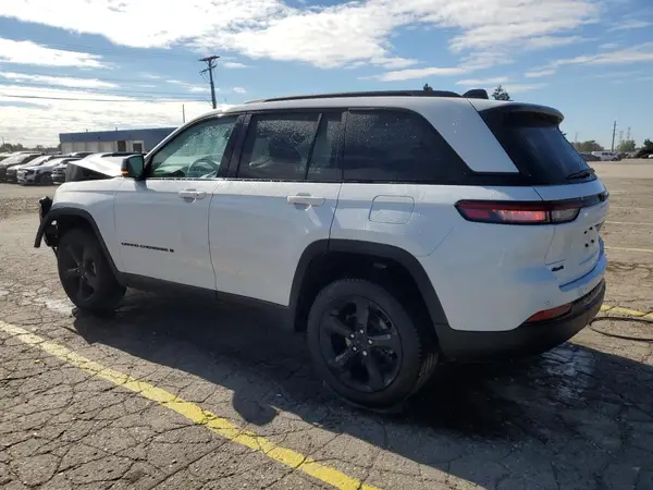 1C4RJHBG4RC176977 2024 JEEP GRAND CHEROKEE - Image 2