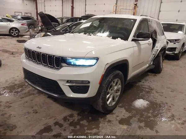 1C4RJHBG4RC705277 2024 JEEP GRAND CHEROKEE - Image 2