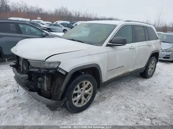 1C4RJHBG5P8800902 2023 JEEP GRAND CHEROKEE - Image 2