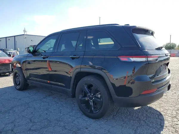 1C4RJHBG5PC506008 2023 JEEP GRAND CHEROKEE - Image 2