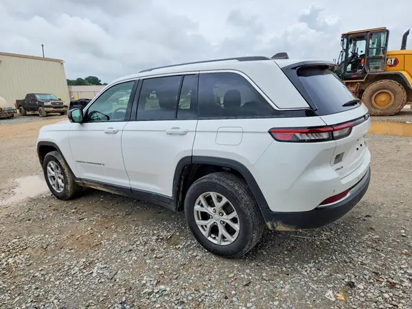 1C4RJHBG5PC523942 2023 JEEP GRAND CHEROKEE - Image 2