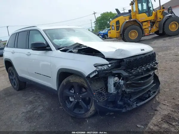 1C4RJHBG5PC643014 2023 JEEP GRAND CHEROKEE - Image 1