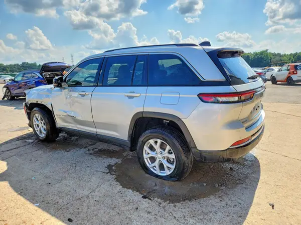 1C4RJHBG5PC661755 2023 JEEP GRAND CHEROKEE - Image 2
