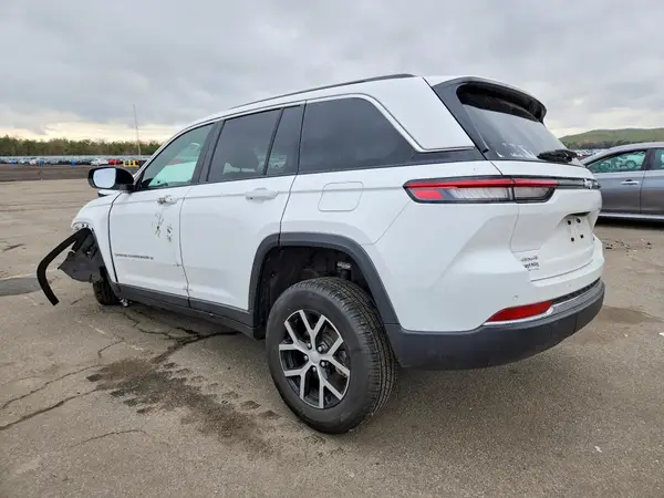 1C4RJHBG5RC263139 2024 JEEP GRAND CHEROKEE - Image 2