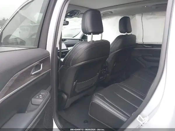 1C4RJHBG5RC679868 2024 JEEP GRAND CHEROKEE - Image 8