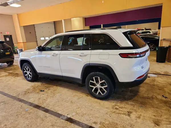 1C4RJHBG5S8781504 2025 JEEP GRAND CHEROKEE - Image 2