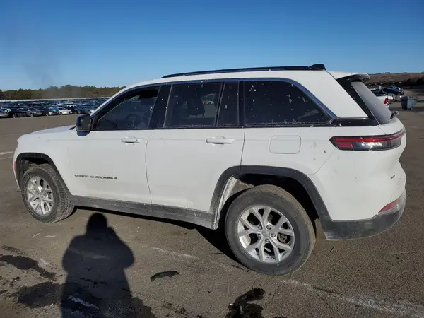 1C4RJHBG6PC501206 2023 JEEP GRAND CHEROKEE - Image 2
