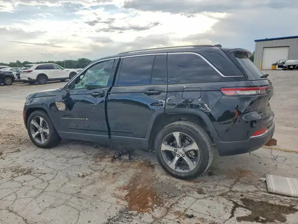 1C4RJHBG6PC506597 2023 JEEP GRAND CHEROKEE - Image 2