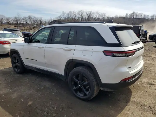 1C4RJHBG6PC518121 2023 JEEP GRAND CHEROKEE - Image 2