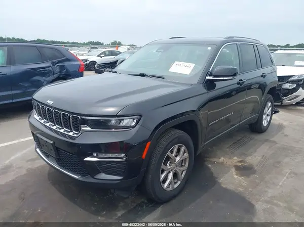 1C4RJHBG6PC528115 2023 JEEP GRAND CHEROKEE - Image 2