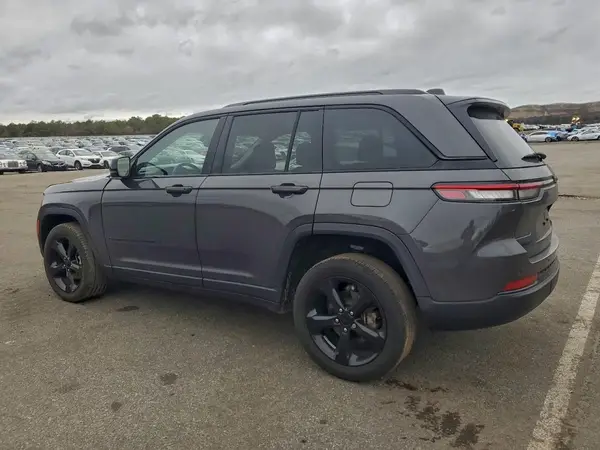 1C4RJHBG6PC607168 2023 JEEP GRAND CHEROKEE - Image 2