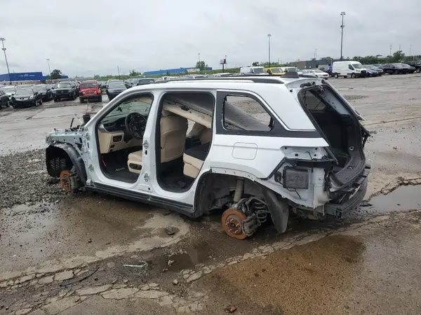 1C4RJHBG7P8779115 2023 JEEP GRAND CHEROKEE - Image 2