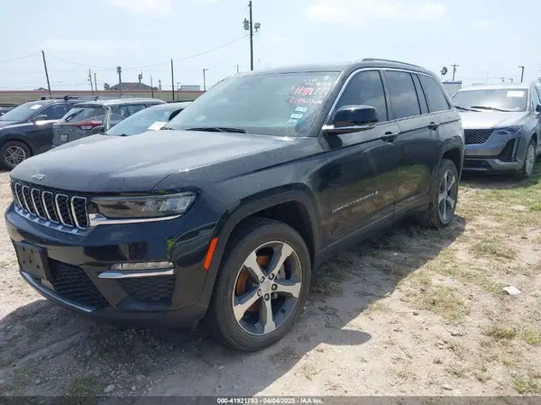 1C4RJHBG7PC529001 2023 JEEP GRAND CHEROKEE - Image 2