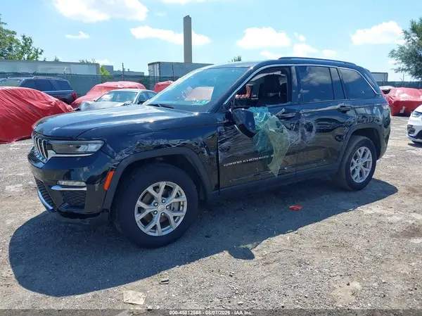1C4RJHBG7PC539074 2023 JEEP GRAND CHEROKEE - Image 2