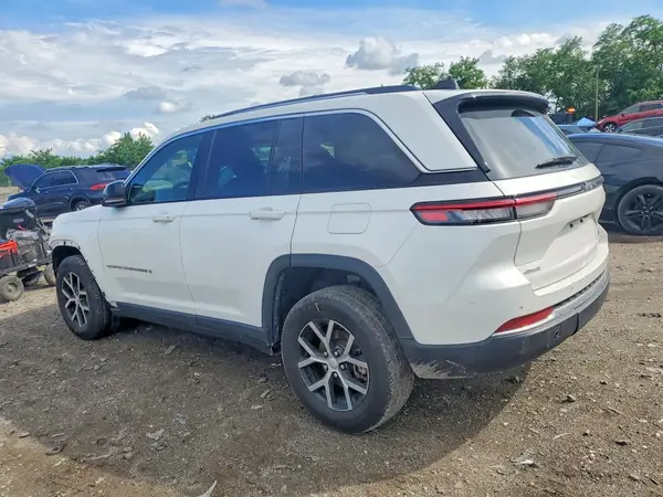 1C4RJHBG7PC539141 2023 JEEP GRAND CHEROKEE - Image 2