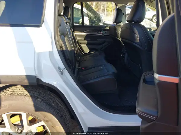 1C4RJHBG7PC643306 2023 JEEP GRAND CHEROKEE - Image 8