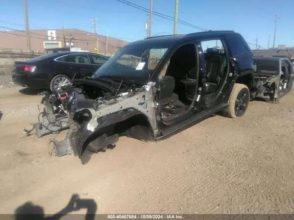 1C4RJHBG7R8558942 2024 JEEP GRAND CHEROKEE - Image 2