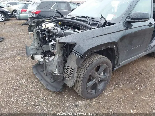 1C4RJHBG7R8945295 2024 JEEP GRAND CHEROKEE - Image 2