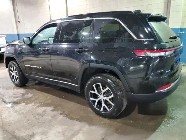 1C4RJHBG7RC166637 2024 JEEP GRAND CHEROKEE - Image 2
