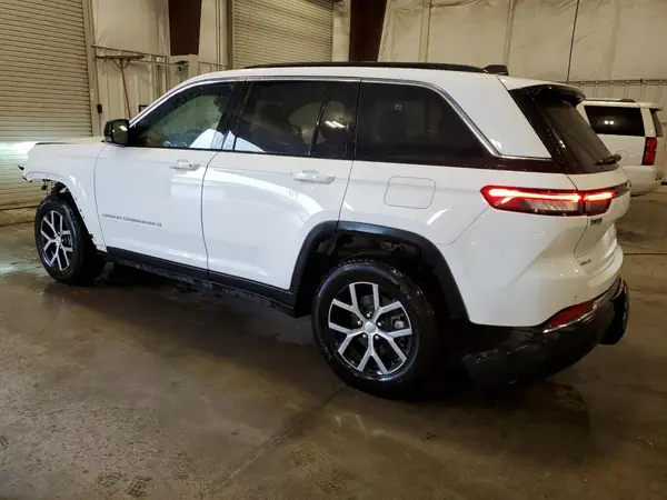 1C4RJHBG7RC230045 2024 JEEP GRAND CHEROKEE - Image 2